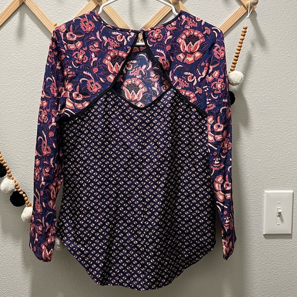 Veronica Beard Silk Keyhole Top - Picture 7 of 7